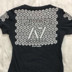 A7 Bar Grip T-shirt size small